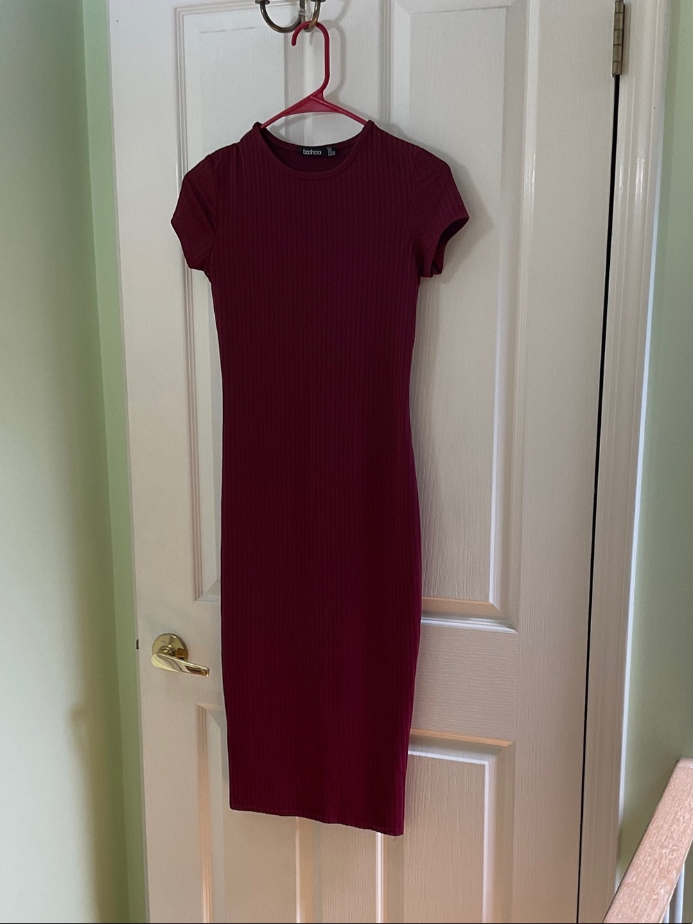 Boohoo Burgundy Ribbed Short Sleeve Midi Dress